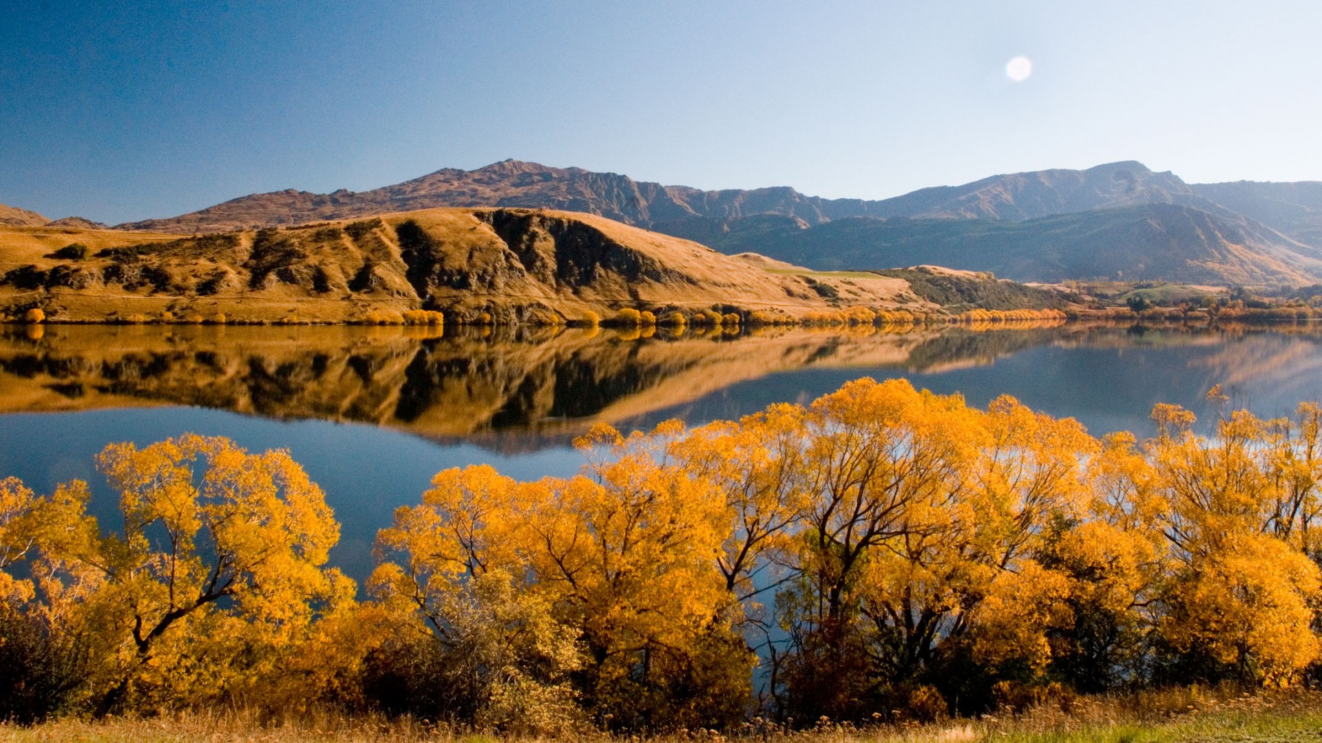 Lake Hayes, Arrowtown in Autumn